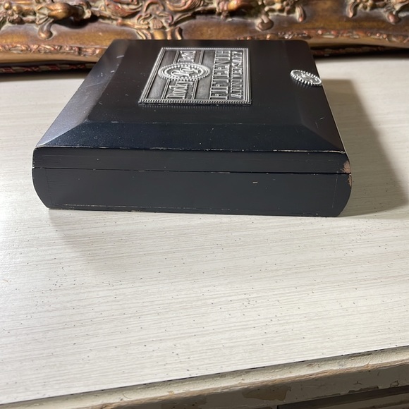 Rocky Patel Fifteenth Anniversary Box - Picture 6 of 6